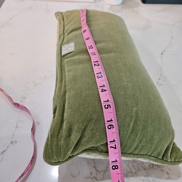 123 Creations Vintage Floral Needlepoint Lumbar Pillow Velvet - Picture 7 of 8